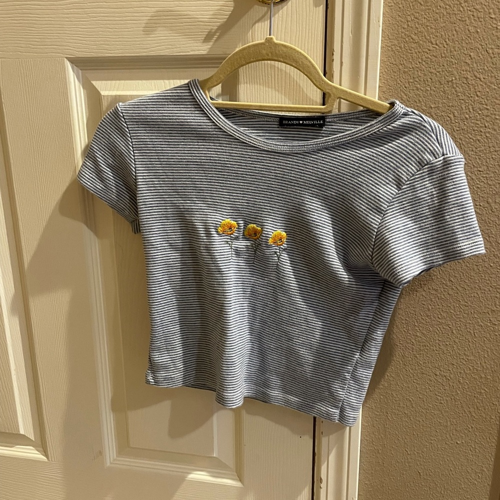 Brandy Melville flower top